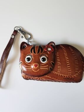 Handcrafted Leather Cat Coin Purse Wristlet Hawaii Souvenir